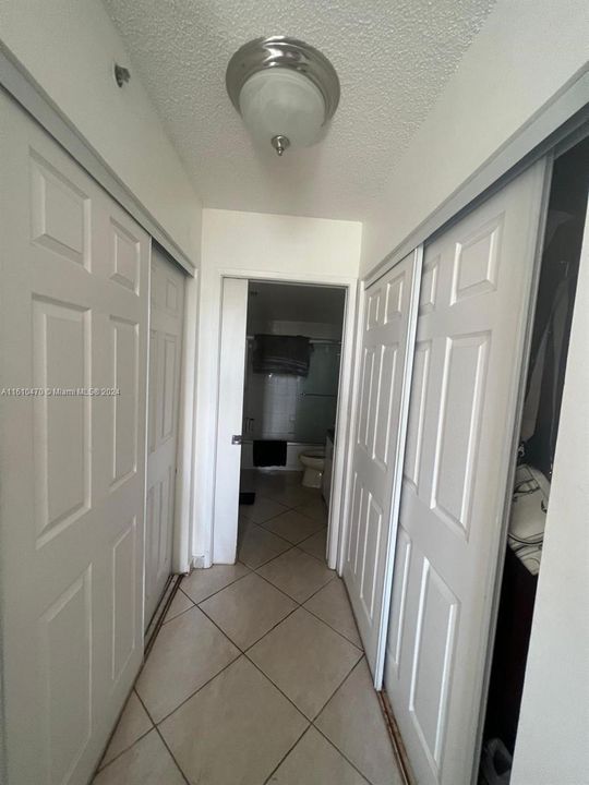 For Rent: $3,000 (2 beds, 2 baths, 1180 Square Feet)