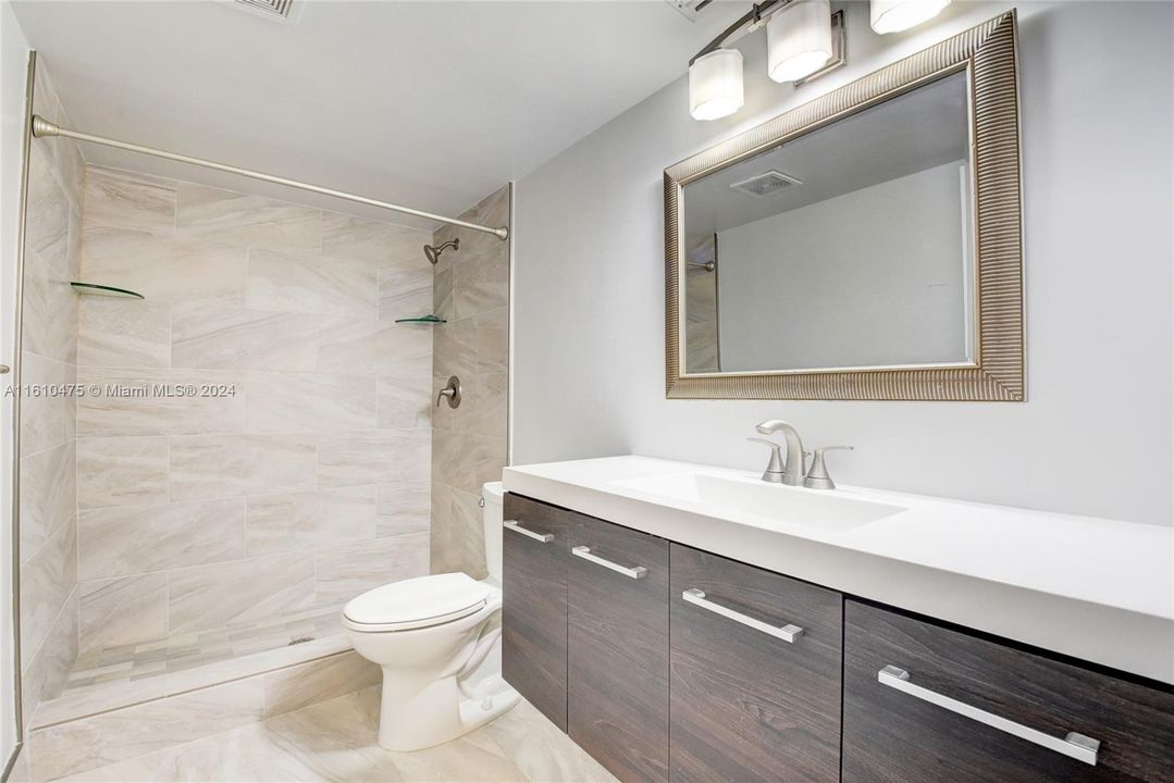 For Sale: $549,900 (2 beds, 2 baths, 1267 Square Feet)