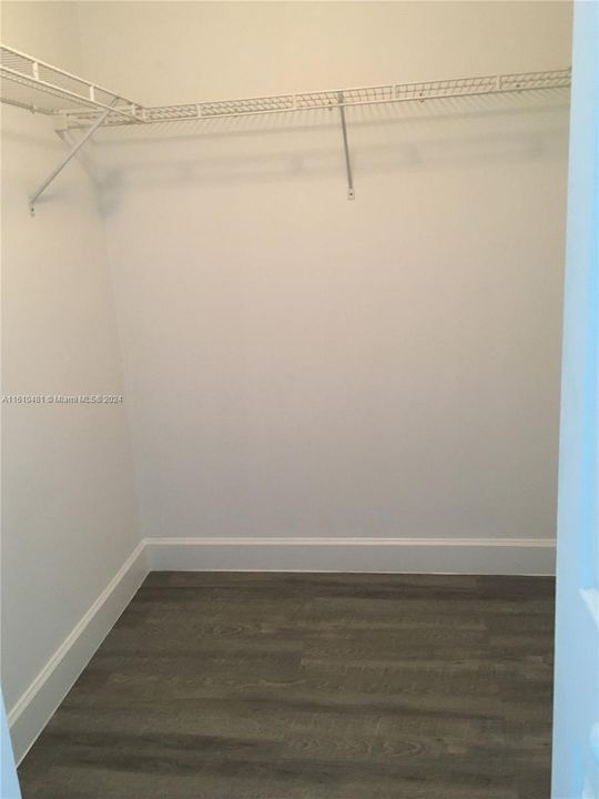 Walk-in Closet