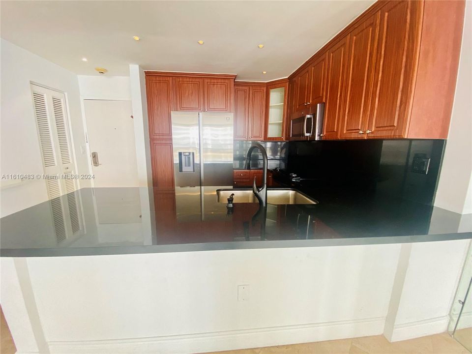 Recently Rented: $2,600 (1 beds, 1 baths, 757 Square Feet)