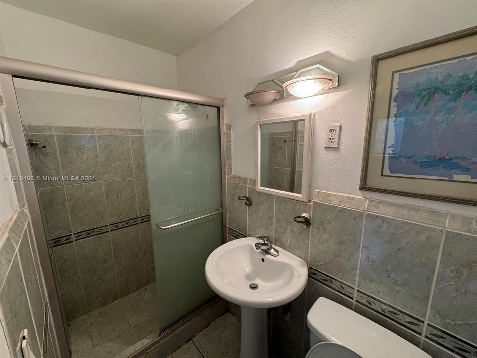 出租: $2,500 (3 贝兹, 2 浴室, 1390 平方英尺)