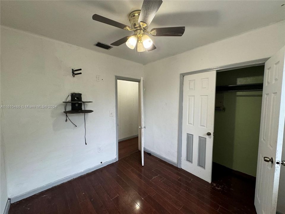 For Rent: $2,500 (3 beds, 2 baths, 1390 Square Feet)