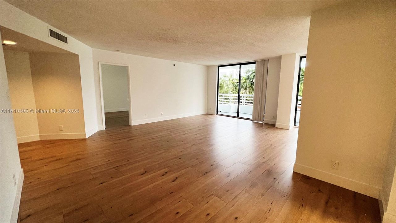 For Rent: $3,350 (2 beds, 2 baths, 1181 Square Feet)