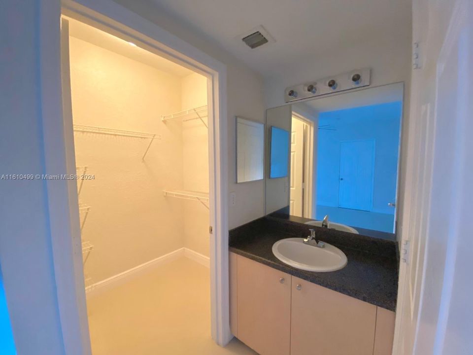 For Sale: $369,000 (2 beds, 2 baths, 1330 Square Feet)