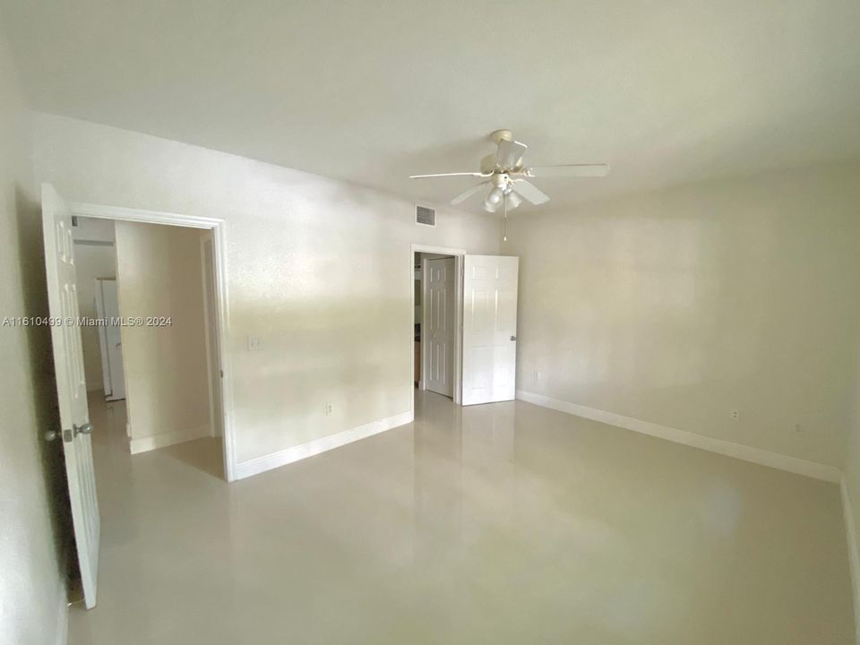 For Sale: $369,000 (2 beds, 2 baths, 1330 Square Feet)