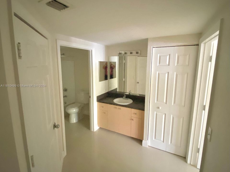 For Sale: $369,000 (2 beds, 2 baths, 1330 Square Feet)