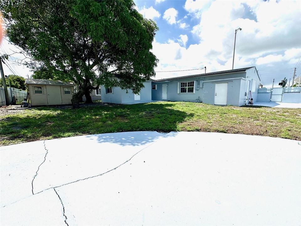 Active With Contract: $595,000 (4 beds, 2 baths, 1701 Square Feet)