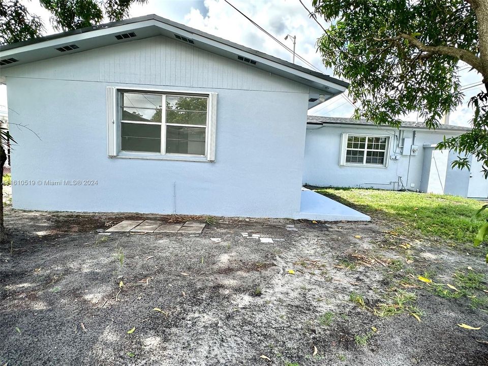 Active With Contract: $595,000 (4 beds, 2 baths, 1701 Square Feet)