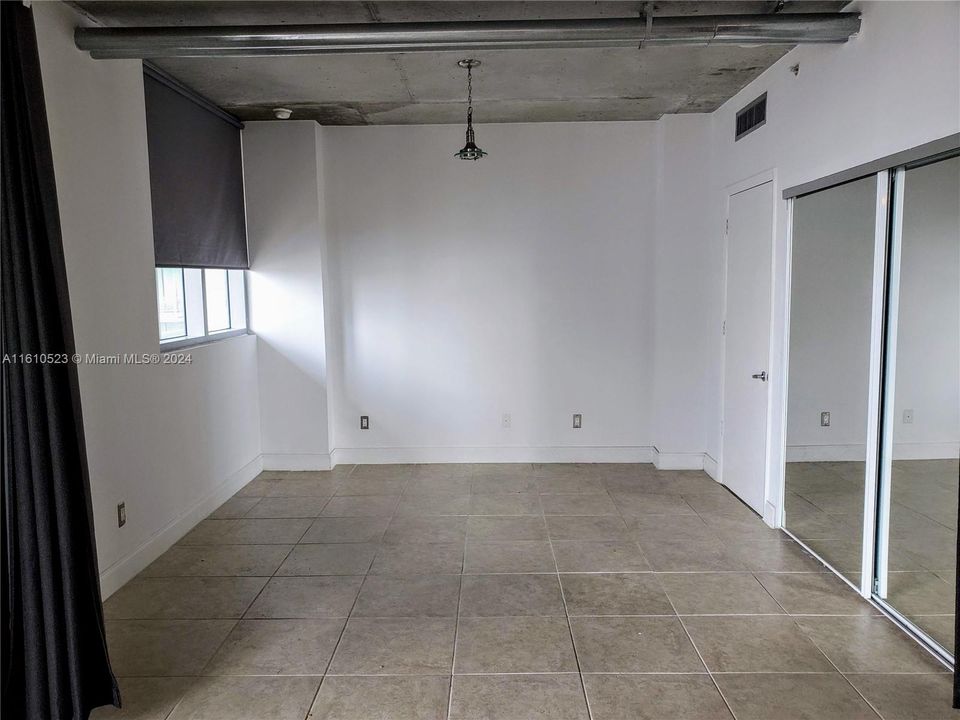 For Rent: $2,550 (1 beds, 1 baths, 638 Square Feet)