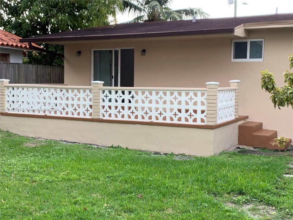 For Rent: $3,500 (3 beds, 2 baths, 2120 Square Feet)