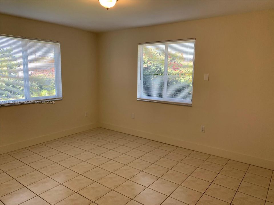 For Rent: $3,500 (3 beds, 2 baths, 2120 Square Feet)