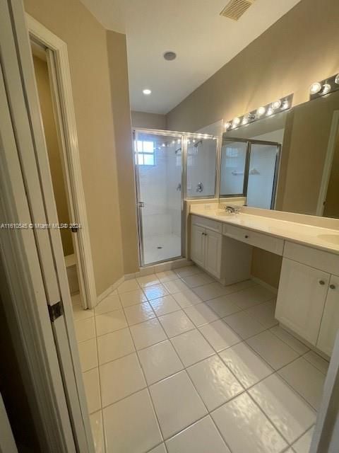 For Rent: $3,800 (3 beds, 2 baths, 1524 Square Feet)