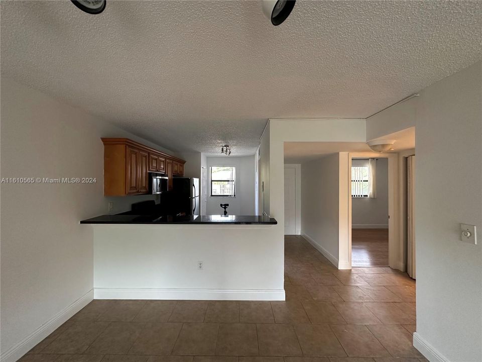 For Rent: $2,150 (2 beds, 2 baths, 986 Square Feet)