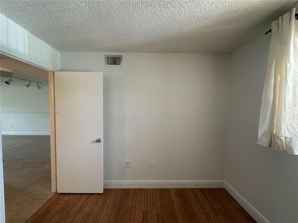 For Rent: $2,150 (2 beds, 2 baths, 986 Square Feet)