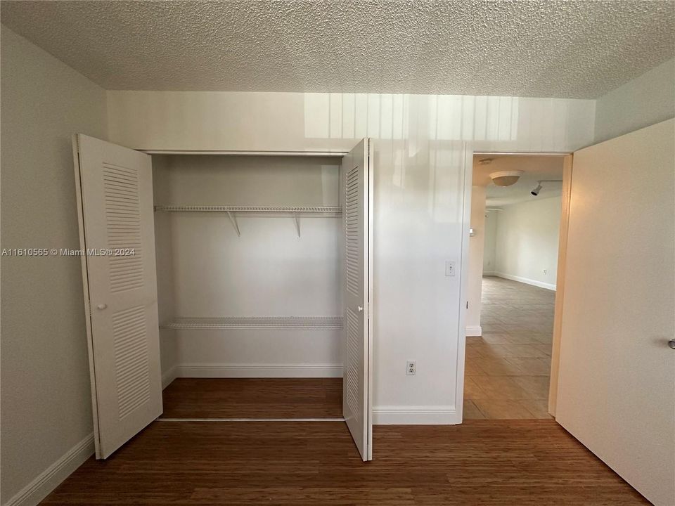 For Rent: $2,150 (2 beds, 2 baths, 986 Square Feet)