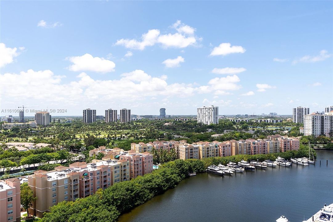 For Sale: $1,800,000 (3 beds, 3 baths, 2360 Square Feet)