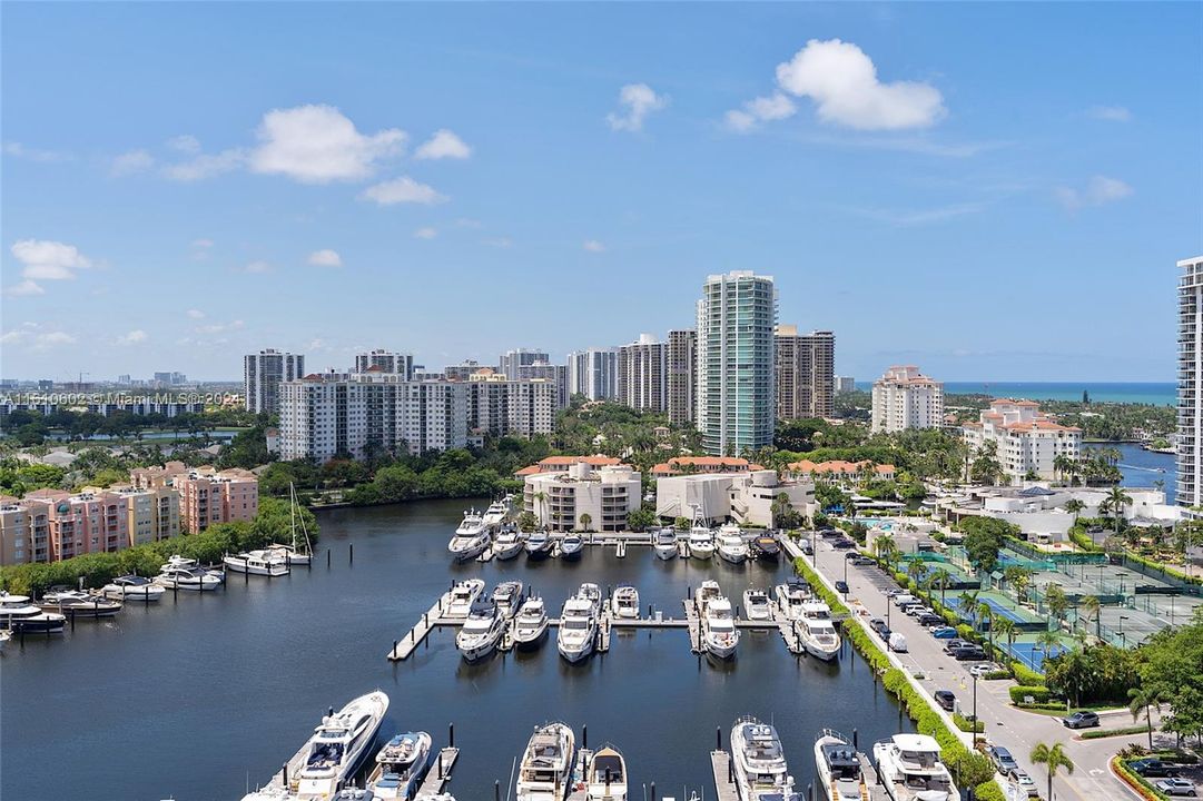 For Sale: $1,800,000 (3 beds, 3 baths, 2360 Square Feet)