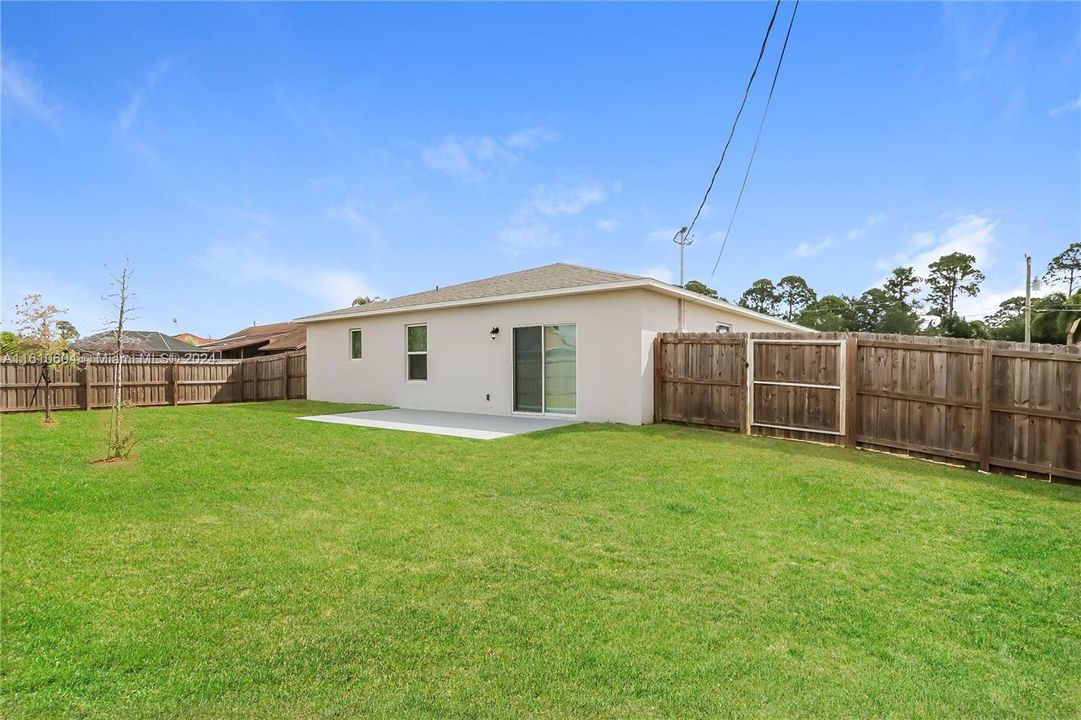 For Sale: $435,000 (3 beds, 2 baths, 1874 Square Feet)