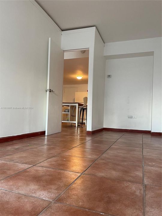 Recently Rented: $2,250 (1 beds, 1 baths, 580 Square Feet)