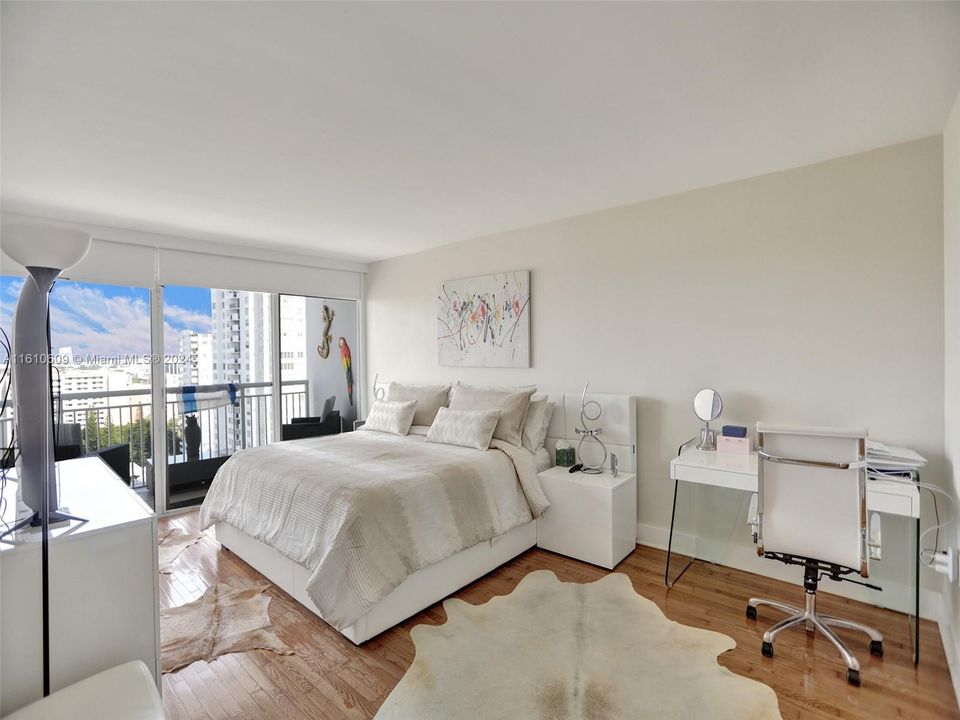 For Sale: $395,000 (2 beds, 2 baths, 1605 Square Feet)