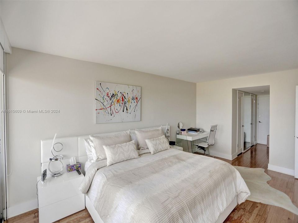 For Sale: $395,000 (2 beds, 2 baths, 1605 Square Feet)