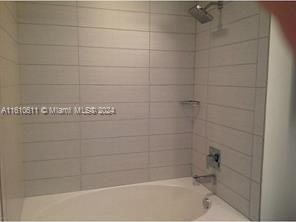 For Sale: $530,000 (1 beds, 1 baths, 945 Square Feet)