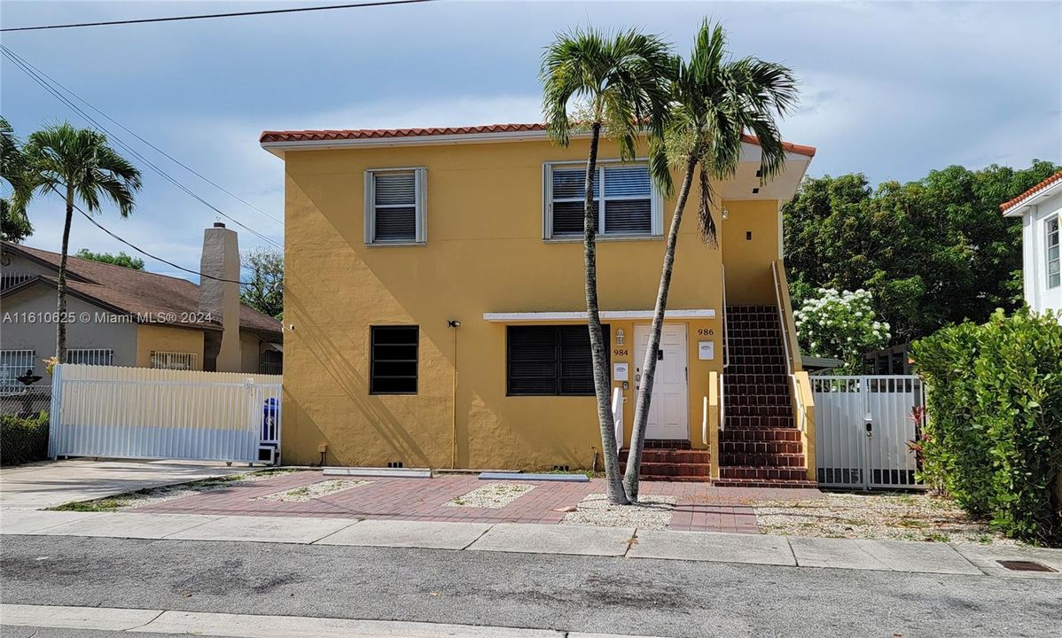 Recently Rented: $2,600 (2 beds, 1 baths, 0 Square Feet)