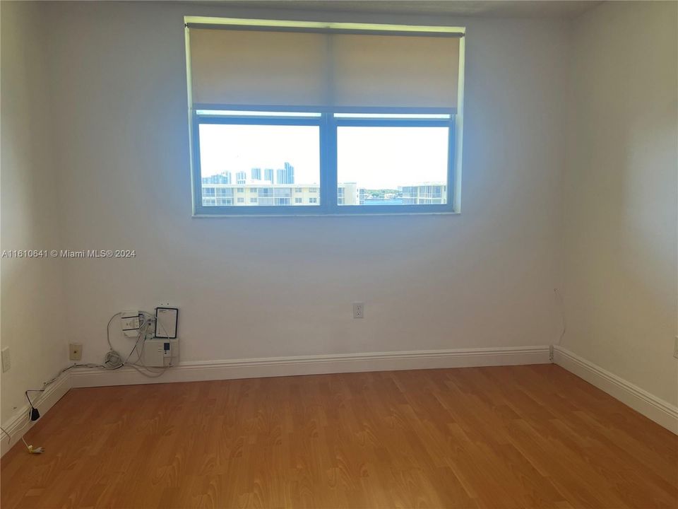 For Rent: $1,600 (1 beds, 1 baths, 768 Square Feet)