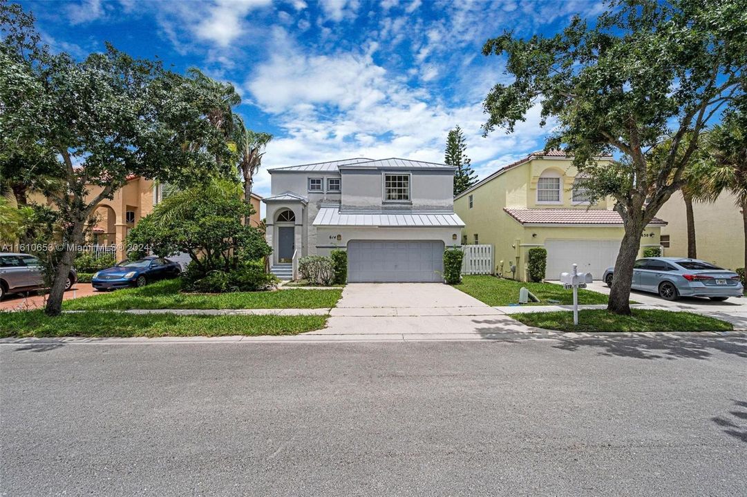 Active With Contract: $550,000 (3 beds, 2 baths, 1860 Square Feet)