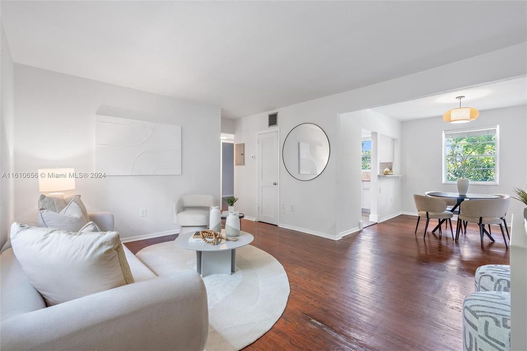For Sale: $425,000 (2 beds, 1 baths, 800 Square Feet)