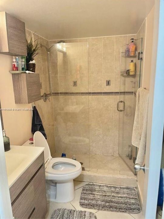 For Rent: $3,000 (2 beds, 2 baths, 1178 Square Feet)