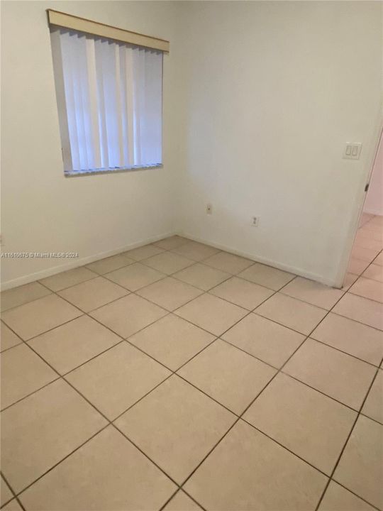 For Rent: $2,100 (2 beds, 2 baths, 920 Square Feet)