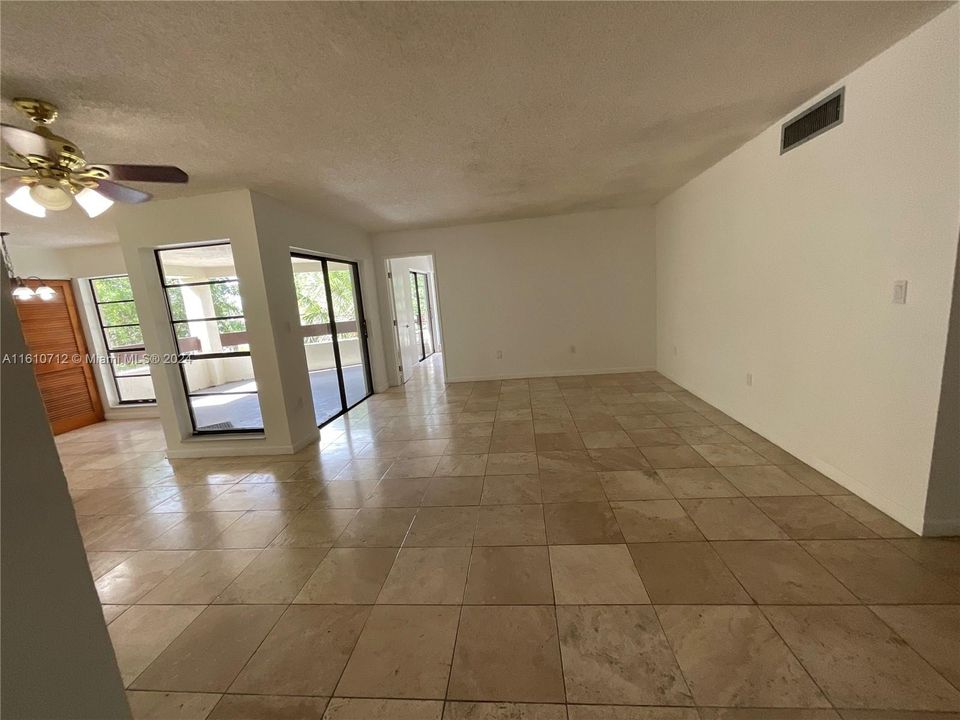 For Rent: $2,600 (2 beds, 2 baths, 1200 Square Feet)