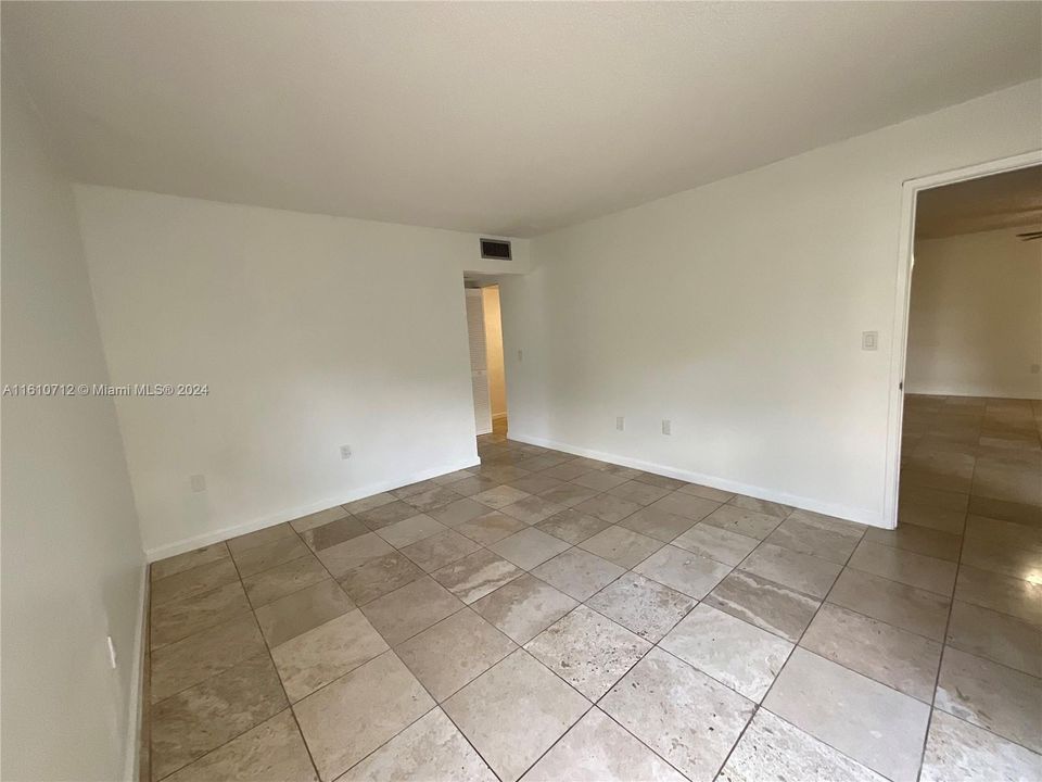 For Rent: $2,600 (2 beds, 2 baths, 1200 Square Feet)