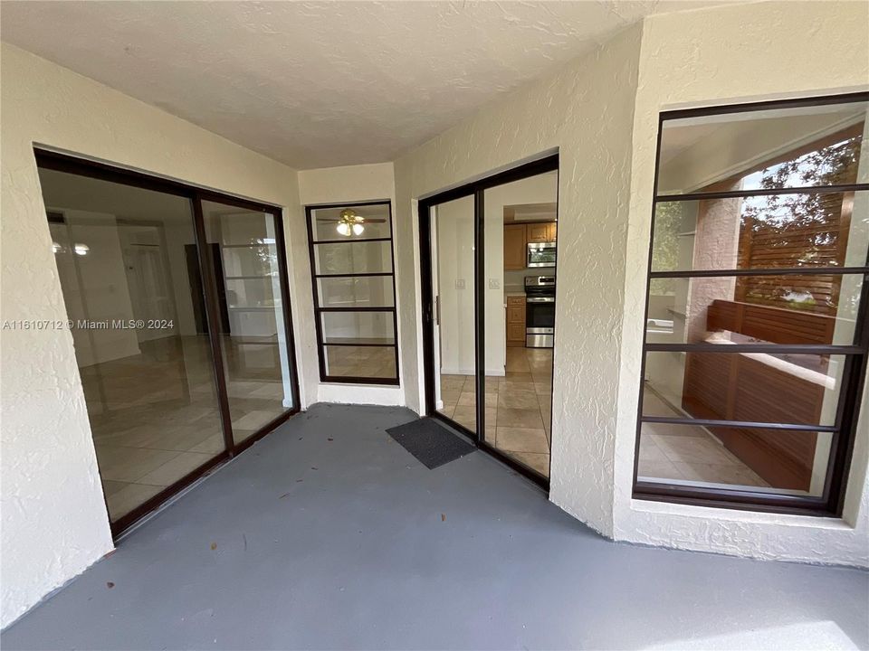 For Rent: $2,600 (2 beds, 2 baths, 1200 Square Feet)