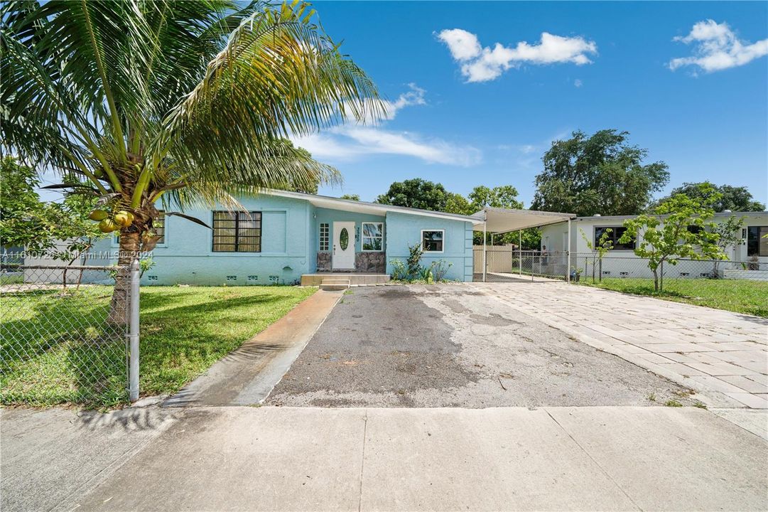 Active With Contract: $540,000 (4 beds, 2 baths, 1224 Square Feet)