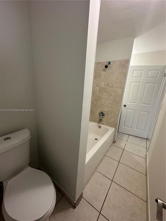 For Rent: $1,700 (2 beds, 1 baths, 903 Square Feet)