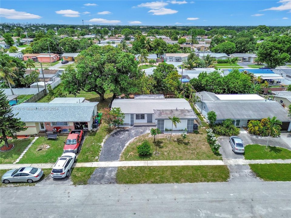 For Sale: $419,000 (3 beds, 2 baths, 1247 Square Feet)