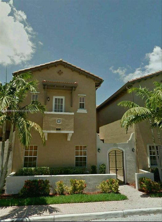 For Rent: $4,100 (4 beds, 3 baths, 2300 Square Feet)