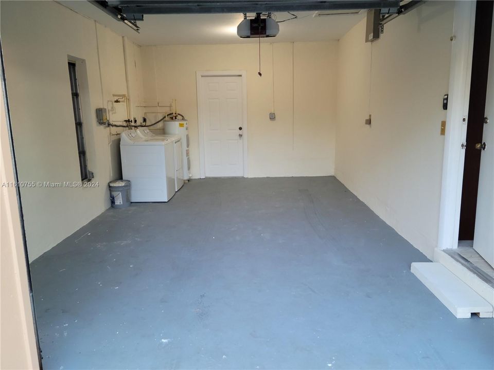 Garage/Laundry room