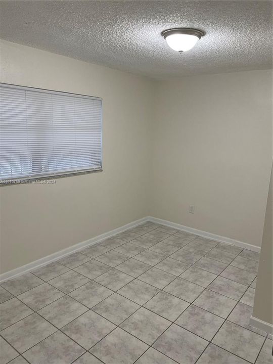 For Rent: $2,500 (2 beds, 1 baths, 1400 Square Feet)