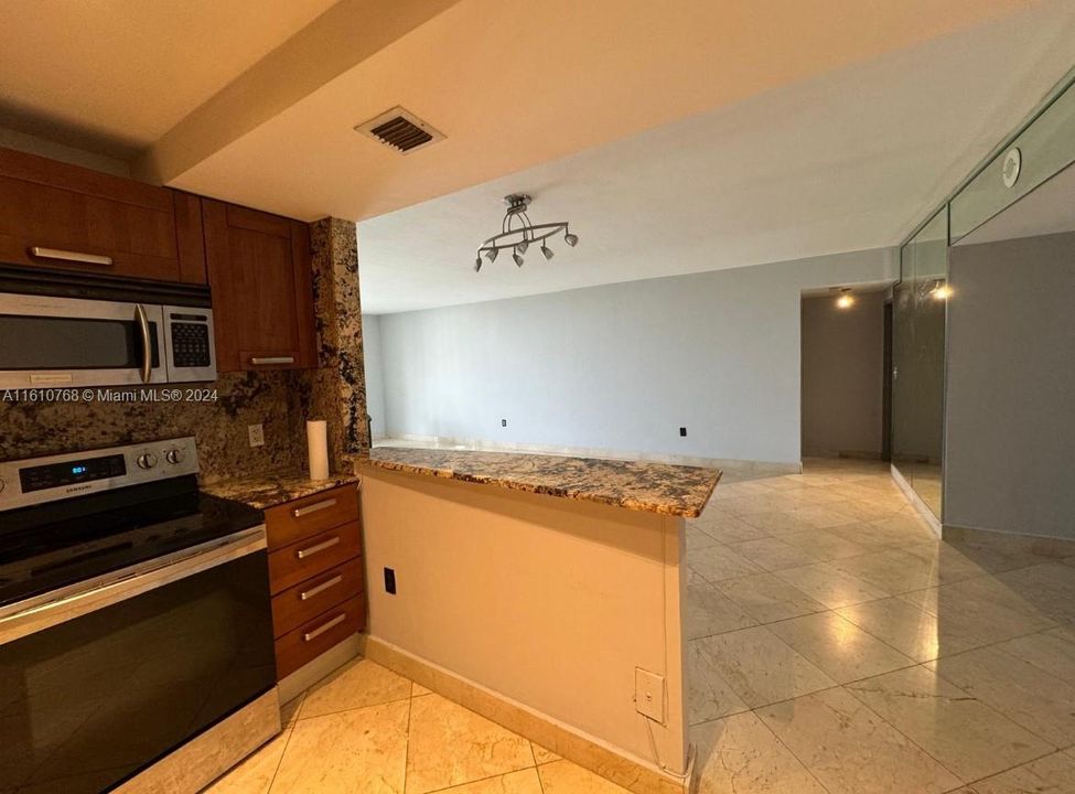 For Rent: $3,399 (2 beds, 2 baths, 1326 Square Feet)