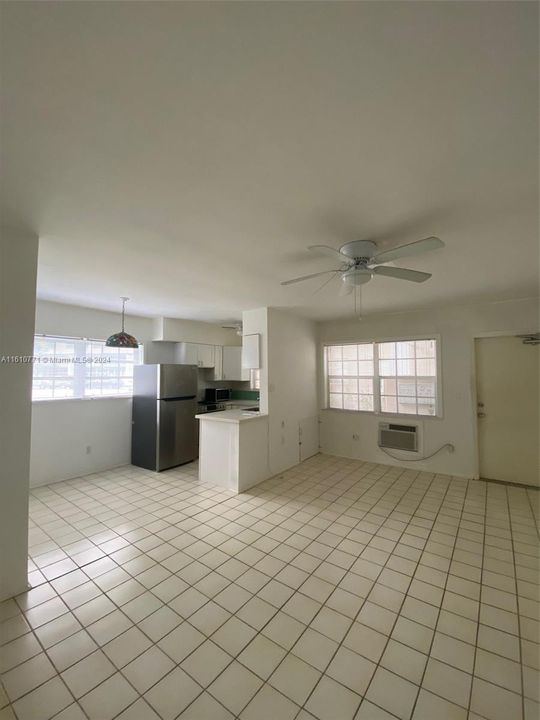 For Rent: $2,200 (1 beds, 1 baths, 565 Square Feet)