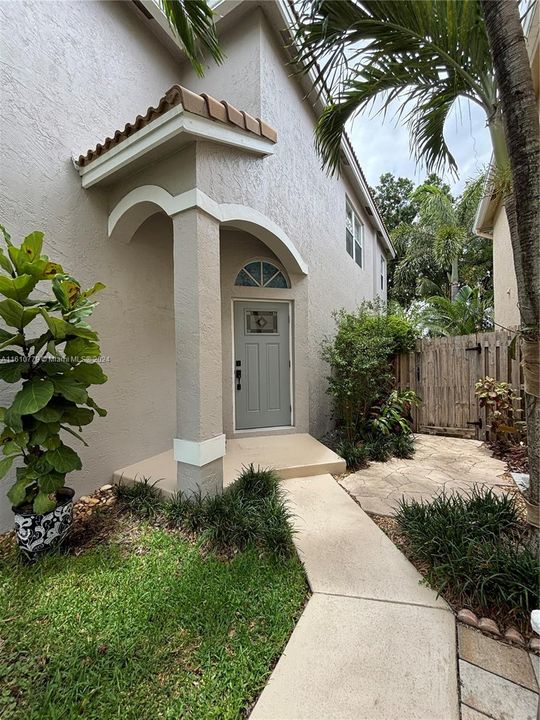 Recently Sold: $519,900 (4 beds, 2 baths, 1759 Square Feet)