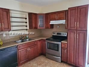 For Rent: $3,175 (4 beds, 3 baths, 1862 Square Feet)