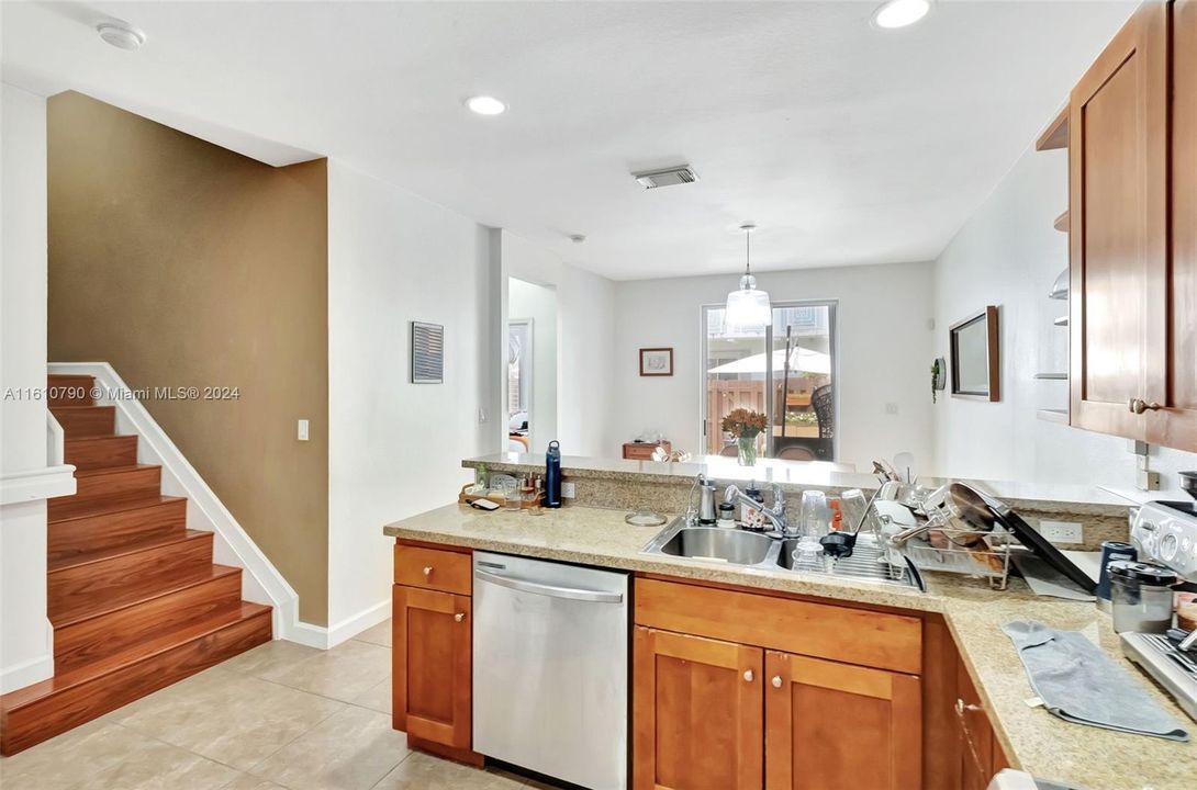 Active With Contract: $639,000 (4 beds, 3 baths, 2008 Square Feet)