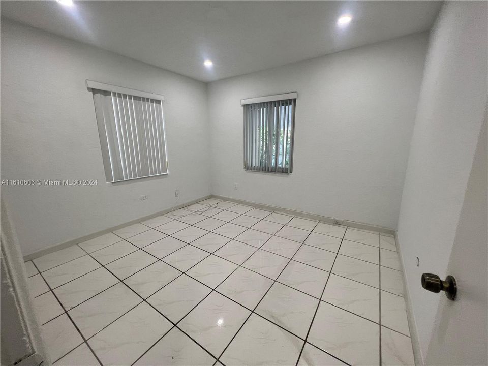 En Venta: $599,000 (2 camas, 1 baños, 1231 Pies cuadrados)