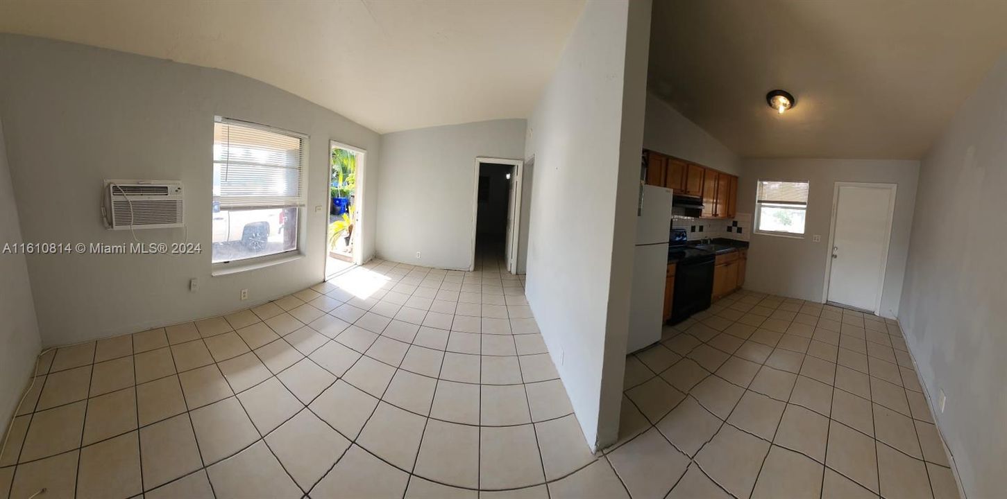 For Rent: $1,900 (2 beds, 1 baths, 1377 Square Feet)