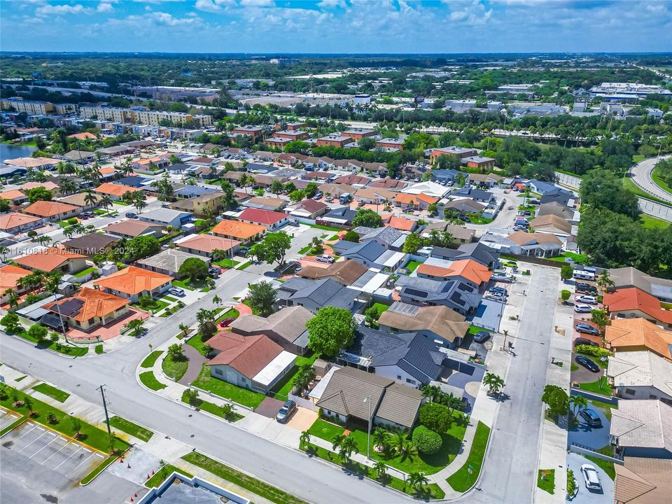 For Sale: $670,000 (4 beds, 2 baths, 1724 Square Feet)