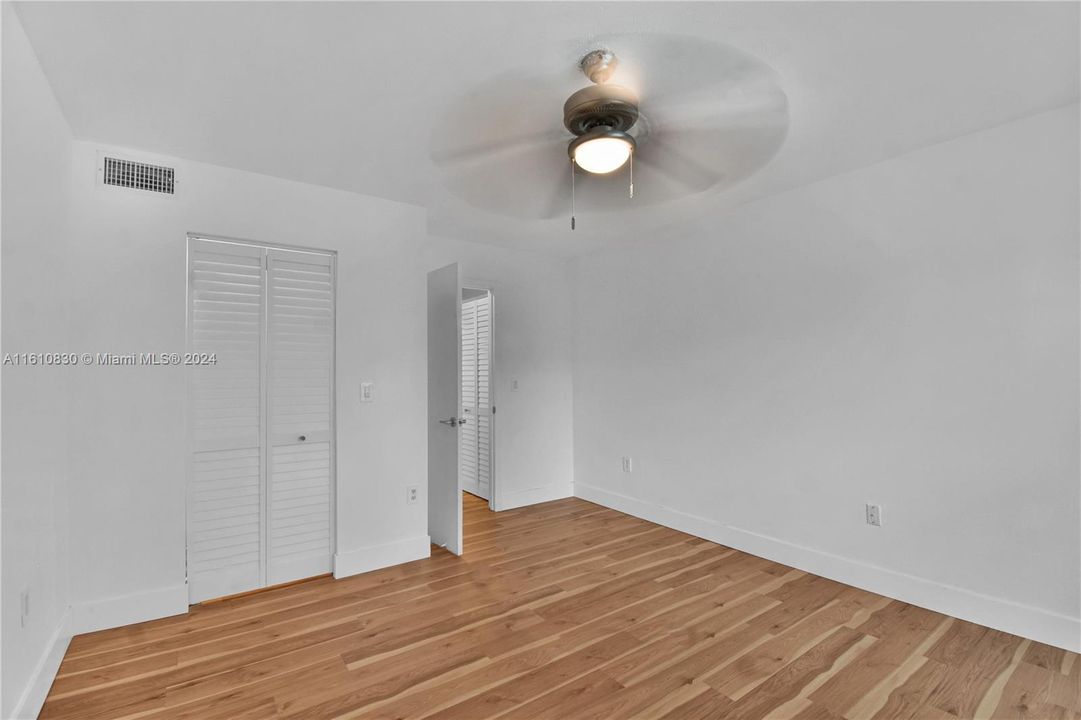 For Rent: $2,600 (2 beds, 2 baths, 983 Square Feet)